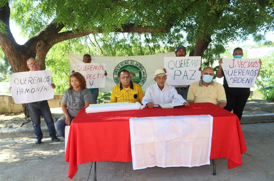 Comunitario Calis Silva alerta sobre problemas en calle Jigüey-Aguacate y respalda la lucha del residencial Palacio de Engombe