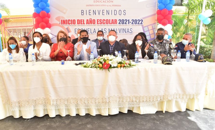 Distrito Educativo 15-05, de Santo Domingo Oeste, efectúa actos de lanzamiento del nuevo año escolar 2021-2022
