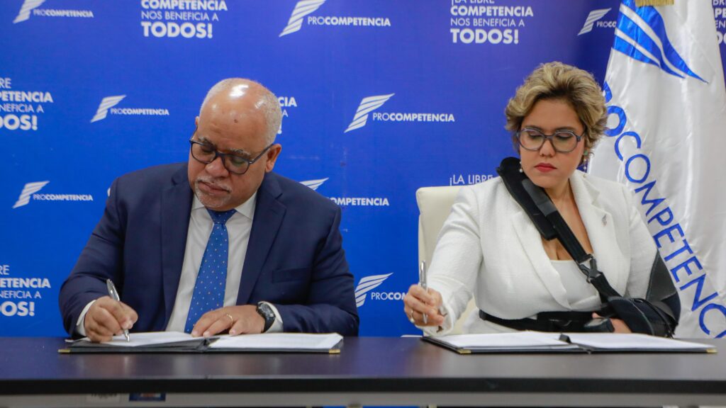 Pro-Competencia y Promipyme firman acuerdo para fortalecer desarrollo de mipyme en RD