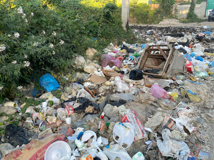 Crece vertedero ilegal junto al río Haina-Manoguayabo ante indiferencia de las autoridades