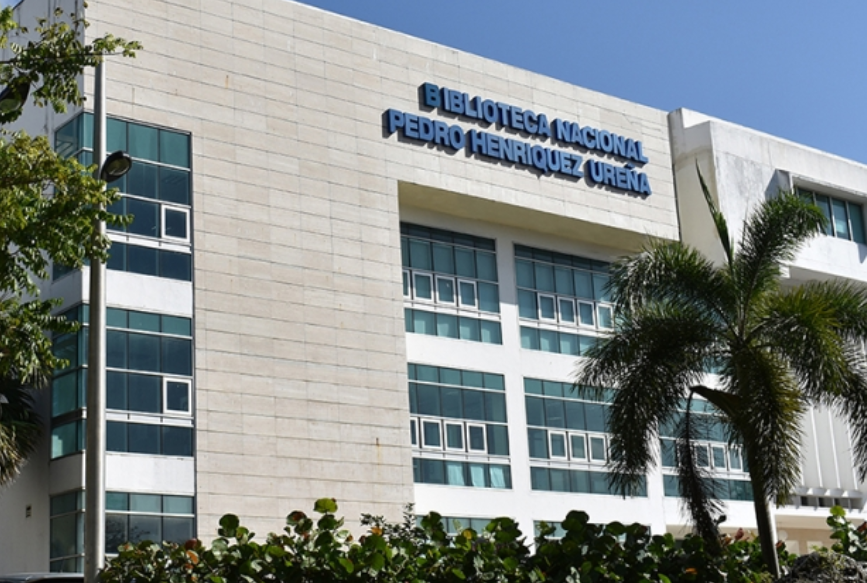 Exhortan a escritores a cumplir con Ley 65-00 para garantizar preservación de sus obras