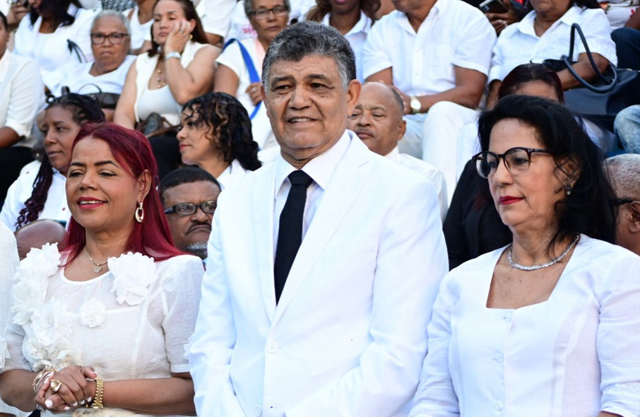 Alcalde Francisco Peña rinde cuentas y destaca avances en Santo Domingo Oeste
