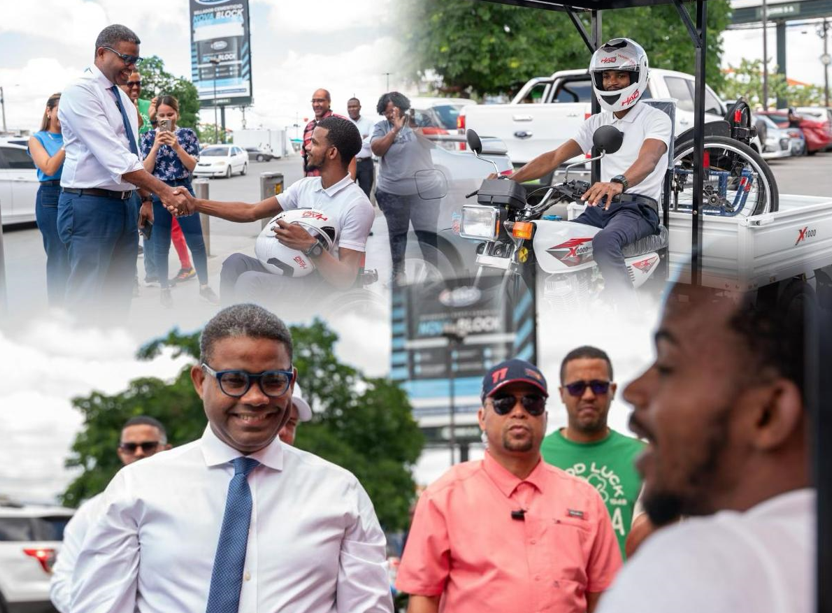 Propeep entrega motor a joven con discapacidad en La Guáyiga