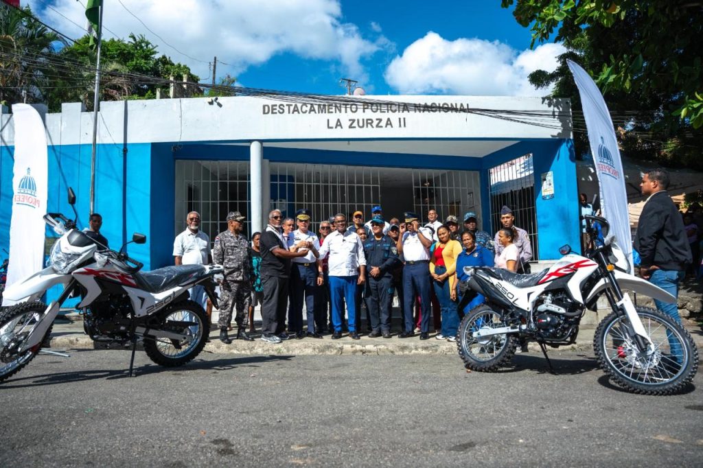 Propeep entrega motocicletas para reforzar patrullaje policial en La Zurza II