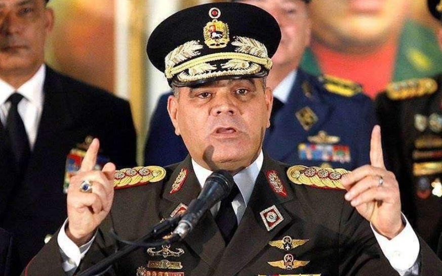 Padrino López anuncia estado de emergencia tras explosiones en Caracas y otras localidades
