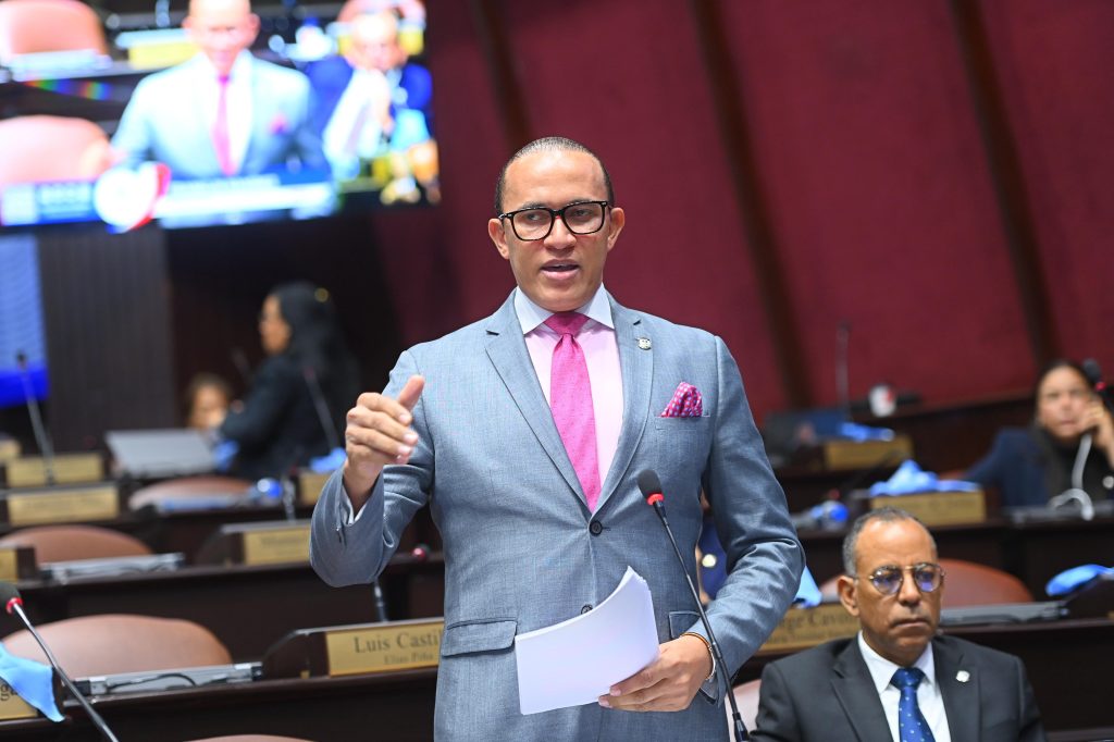 Diputados Frank Ramírez destaca urgencia de ampliar carretera Baní–San Juan 