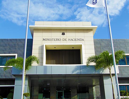 Gobierno aplicará ISR de 27 % a sueldos desde RD$400 mil y asegura que eso impactará al 0.26 %