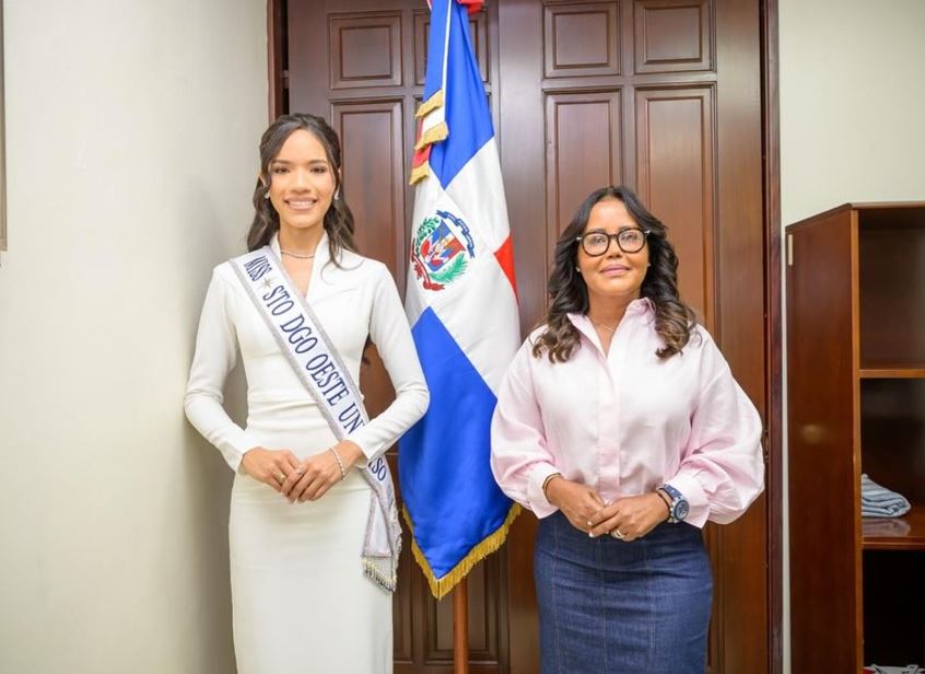 Viceministra Scarlet Benzán resalta papel de la juventud en el desarrollo del país en encuentro con Miss SDO Universo 2026
