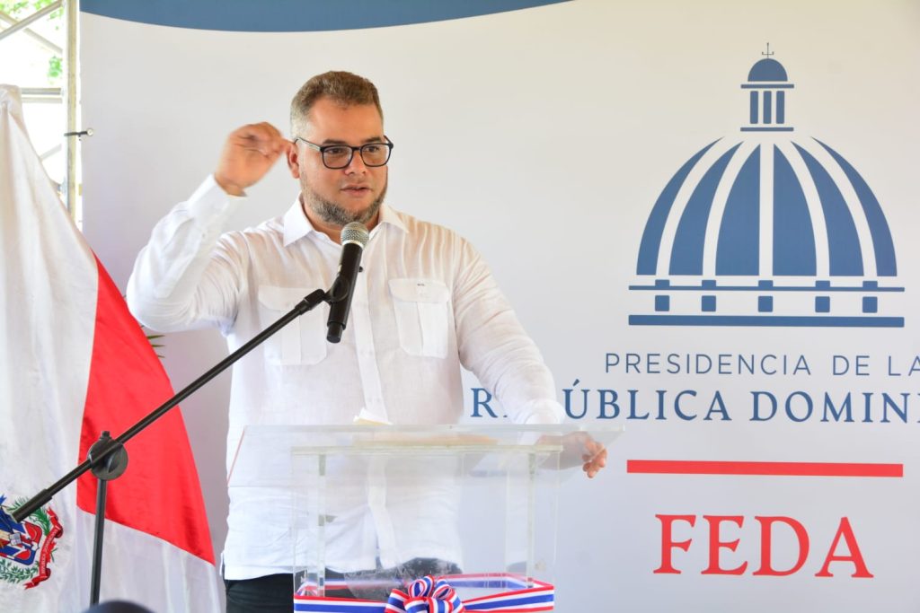 Hecmilio Galván impulsa el agroturismo fronterizo con nuevo restaurante ecoturístico en Dajabón