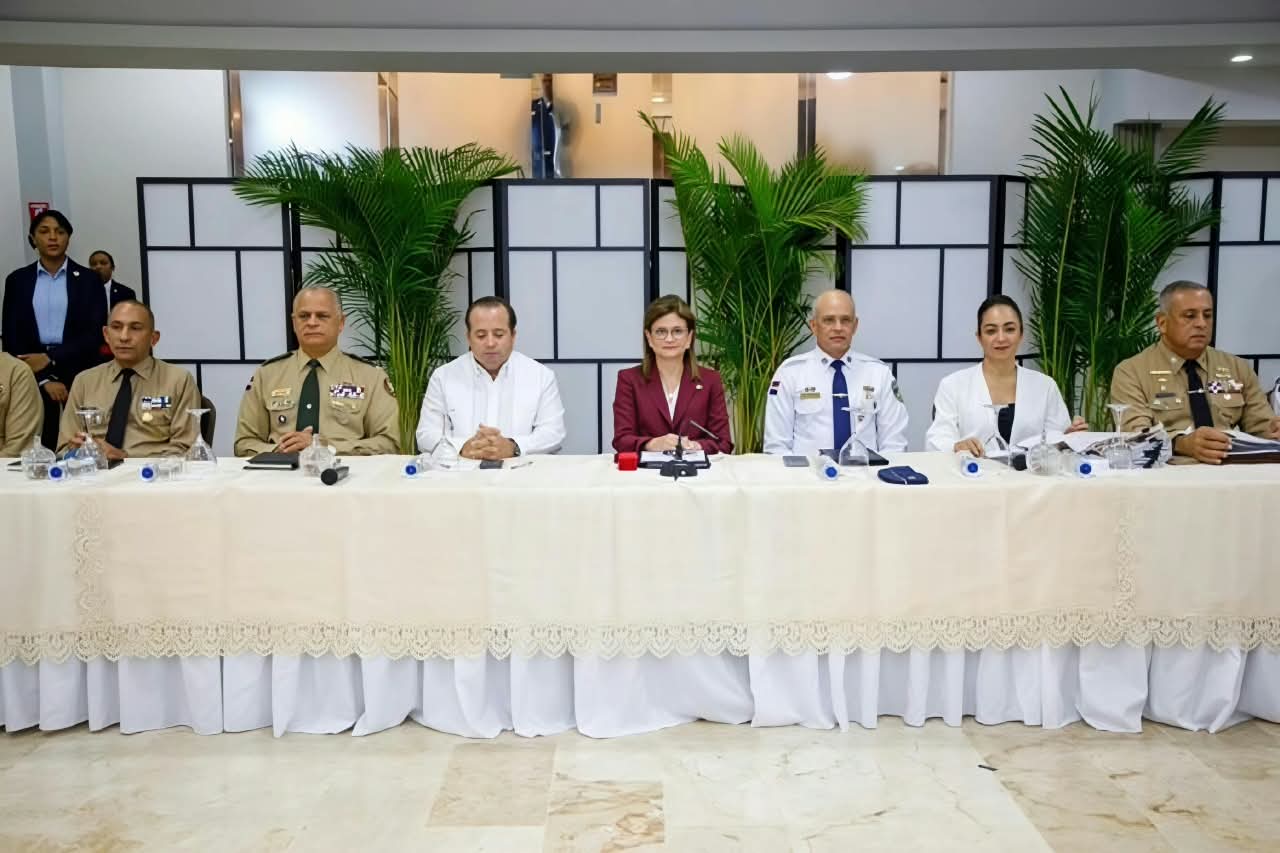 Raquel Peña reunión Plan de Seguridad Ciudadana República Dominicana
